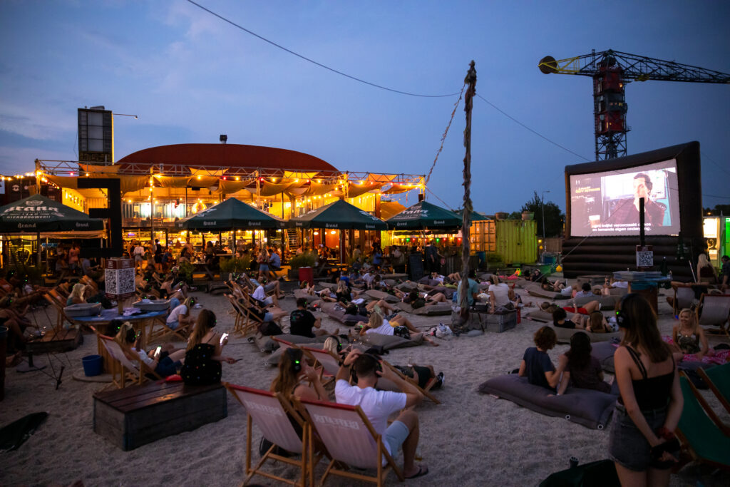 Stradtstrand Pllek Amsterdam